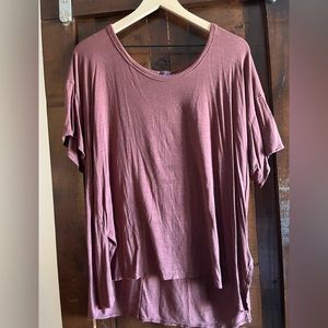 Women’s Sz. L Maroon Split Hem Top